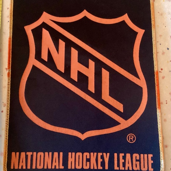 National Hockey League VINTAGE Banner - Picture 2 of 4
